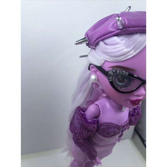 Shadow High Lavender Lynn ,Rainbow High Purple Posh Fashion Doll - Picture 10 of 16